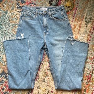 Zara High Rise Boot cut jeans! 🌿